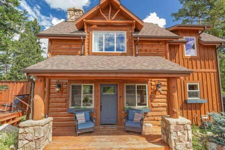 Cabin~Views~Heart Of Town~W&D~Fireplace~Kitchen Woodland Park Exterior photo